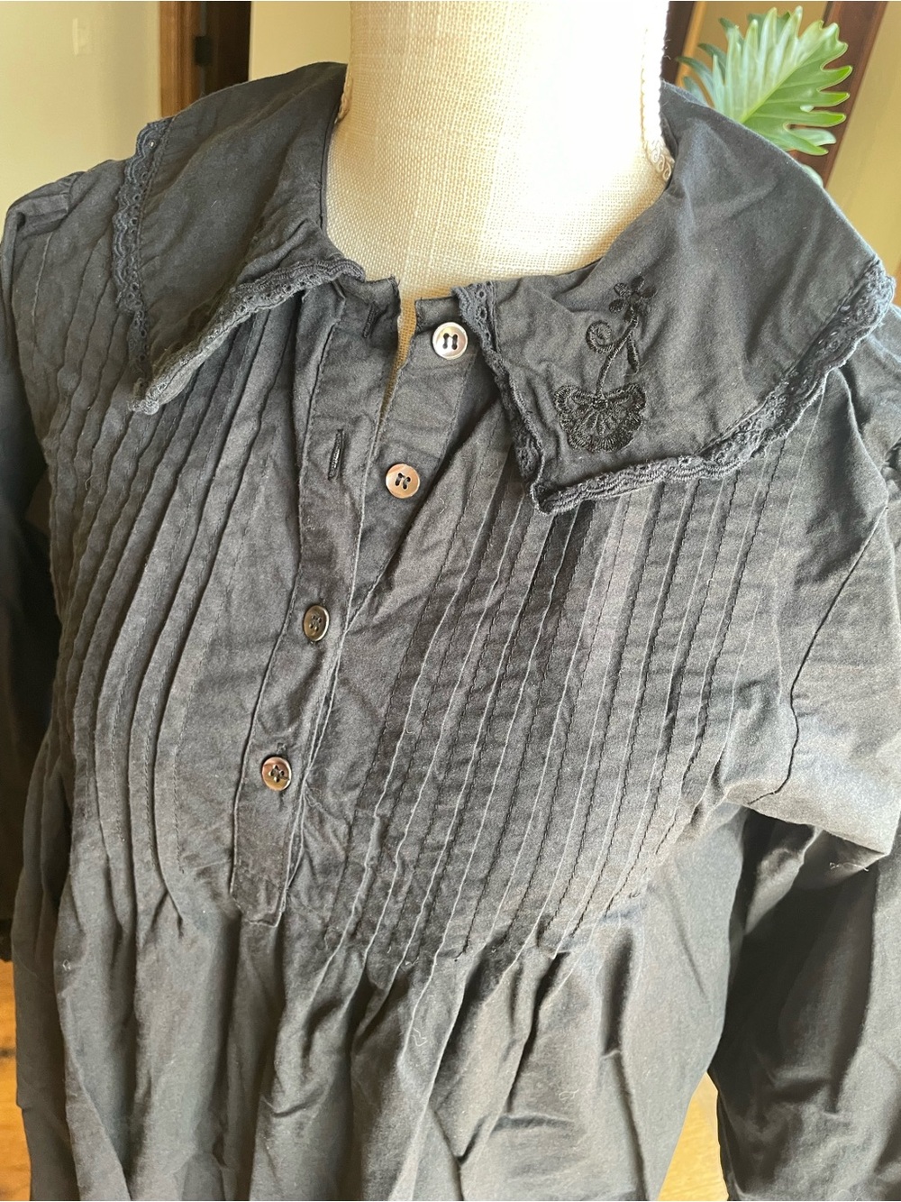 Heirloom Art Co. Kate Black Poplin Maxi Nightgown with Pintuck Front size S - Picture 5 of 16